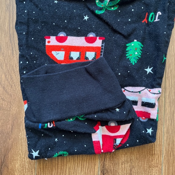 Old navy Christmas pyjama pants - Picture 4 of 4
